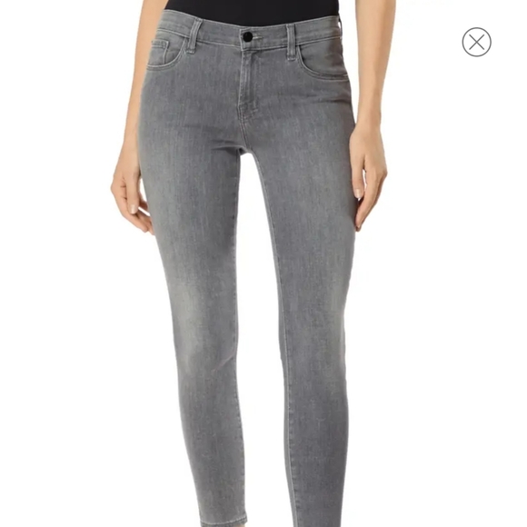 J Brand Denim - 🆕️ Pearl Gray J Brand 835